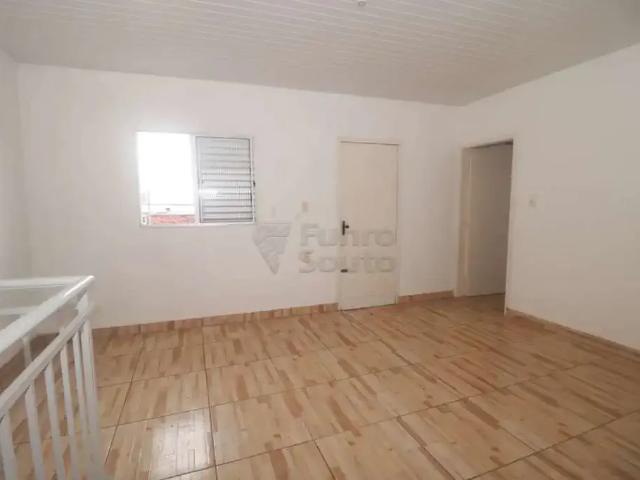 Casa / Sobrado para Locação em Pelotas/RS Fragata 2 Quartos