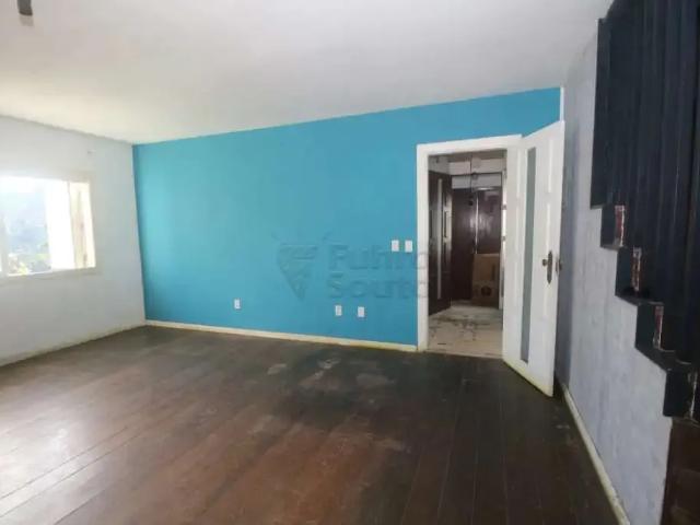 Casa / Sobrado para Locação em Pelotas/RS Fragata 5 Quartos
