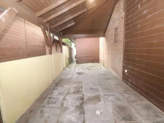 Casa / Sobrado para Locação em Pelotas/RS Laranjal 2 Quartos