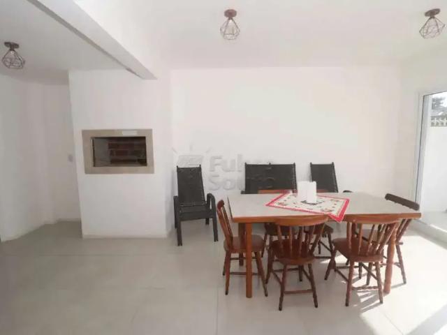 Casa / Sobrado para Locação em Pelotas/RS Laranjal 3 Quartos