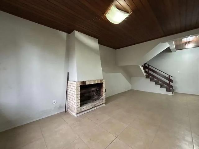 Casa / Sobrado para Locação em Pelotas/RS Três Vendas 4 Quartos