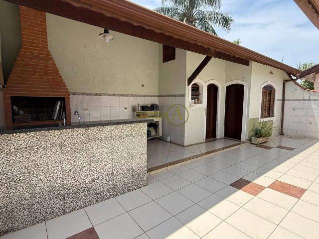Casa / Sobrado para Locação em Peruíbe/SP Balneário Três Marias 3 Quartos