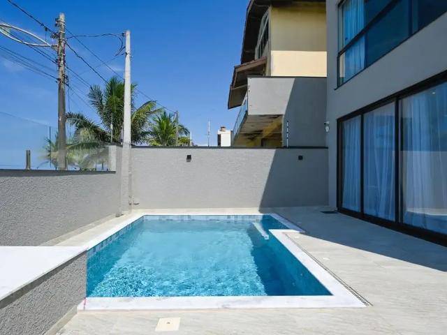Casa / Sobrado para Locação em Peruíbe/SP Balneário Josedy 4 Quartos