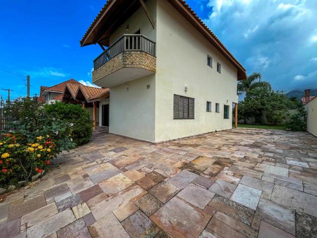 Casa / Sobrado para Locação em Peruíbe/SP Balneário Stella Maris 6 Quartos