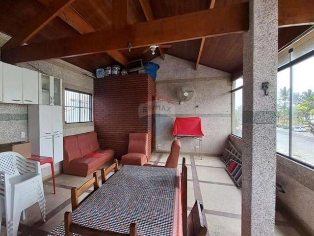 Casa / Sobrado para Locação em Peruíbe/SP Centro 4 Quartos