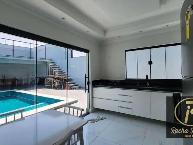 Casa / Sobrado para Locação em Peruíbe/SP Centro 6 Quartos