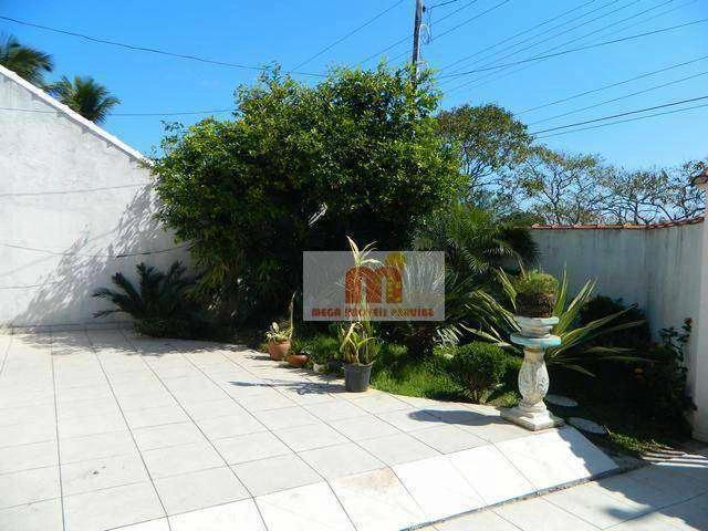 Casa / Sobrado para Locação em Peruíbe/SP Centro 3 Quartos