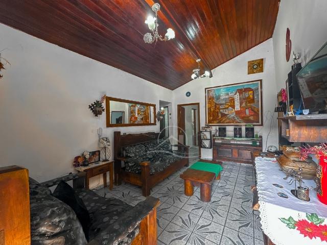 Casa / Sobrado para Locação em Peruíbe/SP Jardim Veneza 3 Quartos