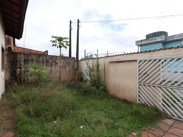 Casa / Sobrado para Locação em Peruíbe/SP Jardim Caraguava 2 Quartos