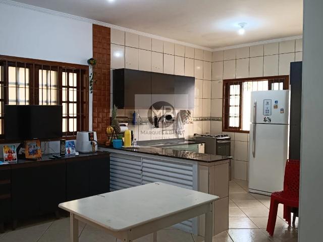 Casa / Sobrado para Locação em Peruíbe/SP Jardim Casablanca 3 Quartos