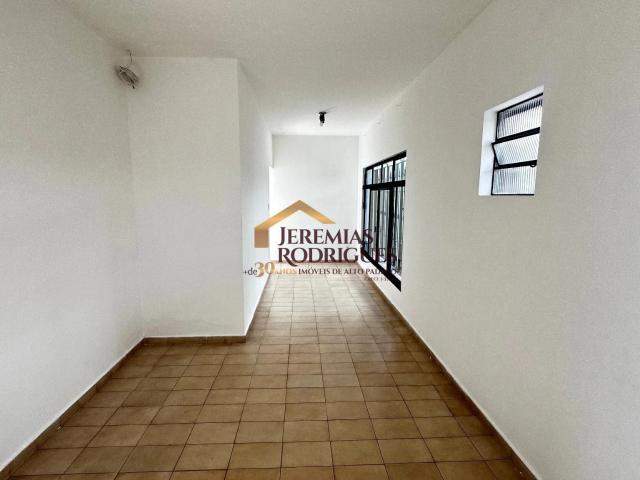 Casa / Sobrado para Locação em Pindamonhangaba/SP Centro 4 Quartos