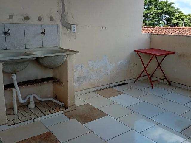 Casa / Sobrado para Locação em Pindamonhangaba/SP Residencial e Comercial Cidade Jardim 1 Quartos