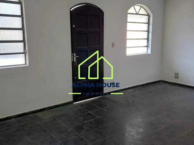 Casa / Sobrado para Locação em Pindamonhangaba/SP Vila Bourghese 2 Quartos