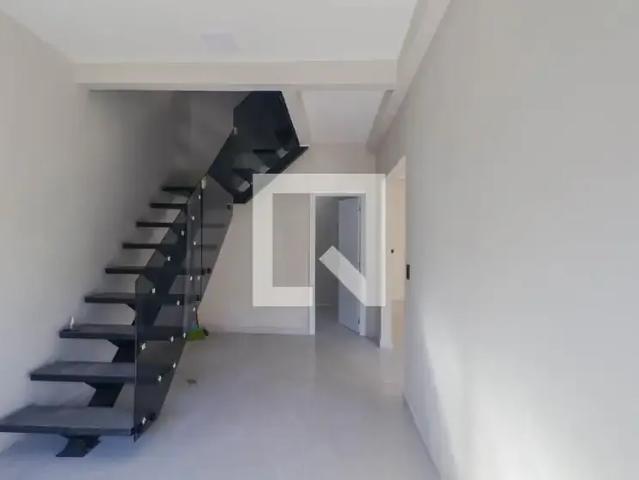 Casa / Sobrado para Locação em Pinhais/PR Atuba 3 Quartos