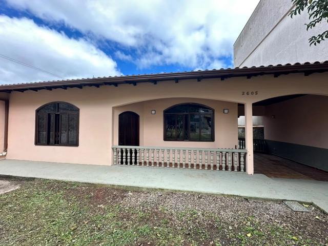 Casa / Sobrado para Locação em Pinhais/PR Atuba