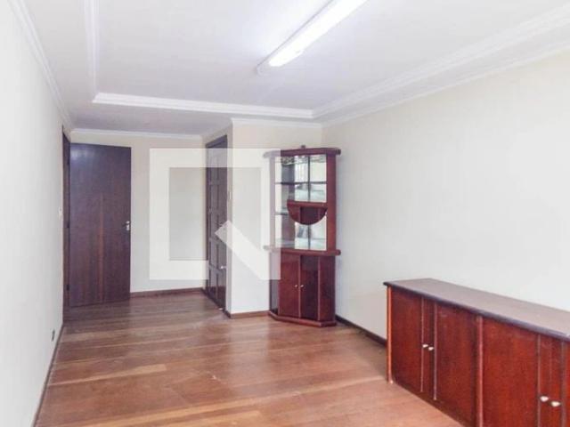 Casa / Sobrado para Locação em Pinhais/PR Centro 4 Quartos