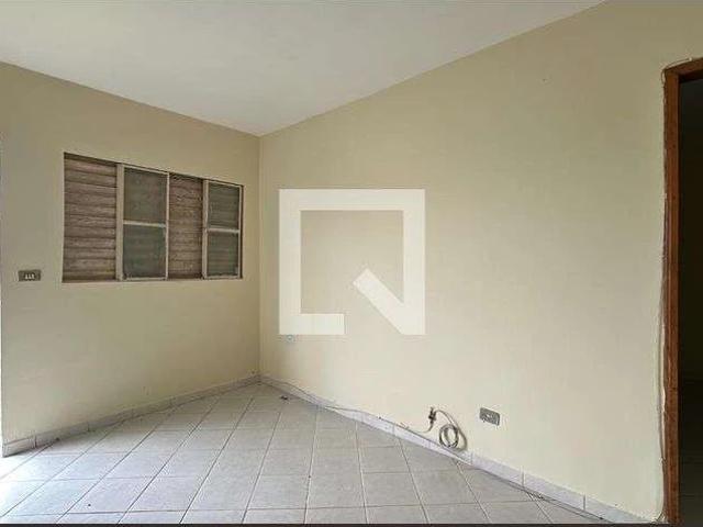 Casa / Sobrado para Locação em Pinhais/PR Centro 2 Quartos