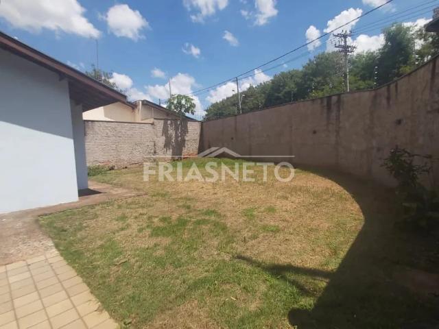 Casa / Sobrado para Locação em Piracicaba/SP Água Branca 3 Quartos