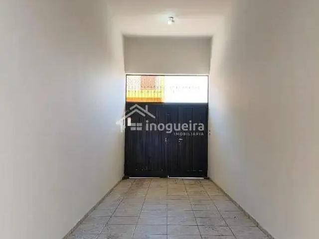 Casa / Sobrado para Locação em Pirapozinho/SP Centro 3 Quartos