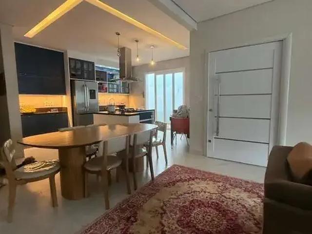 Casa / Sobrado para Locação em Praia Grande/SP Canto do Forte 3 Quartos