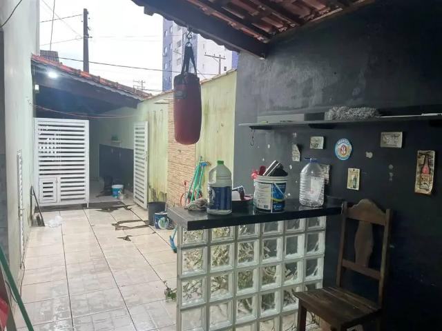 Casa / Sobrado para Locação em Praia Grande/SP Canto do Forte 2 Quartos