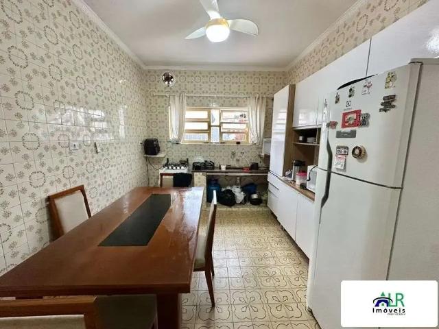 Casa / Sobrado para Locação em Praia Grande/SP Canto do Forte 2 Quartos
