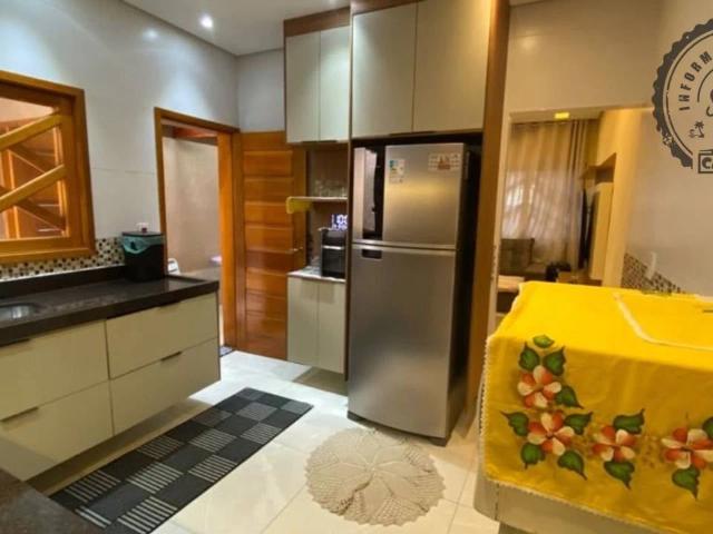 Casa / Sobrado para Locação em Praia Grande/SP Cidade Ocian 2 Quartos