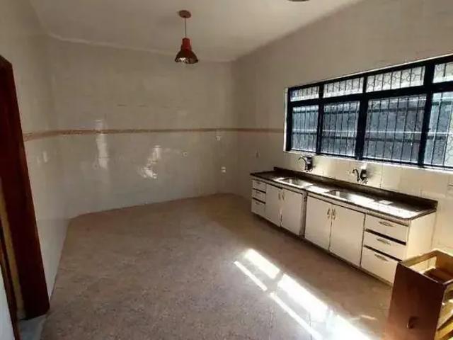 Casa / Sobrado para Locação em Praia Grande/SP Cidade Ocian 3 Quartos