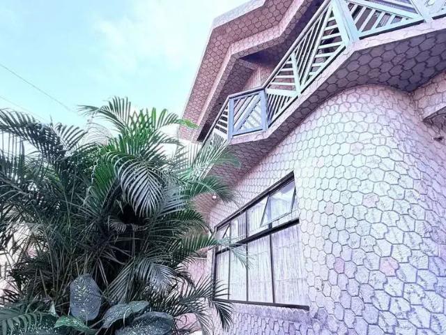 Casa / Sobrado para Locação em Praia Grande/SP Cidade Ocian 3 Quartos