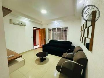 Casa / Sobrado para Locação em Praia Grande/SP Cidade Ocian 3 Quartos