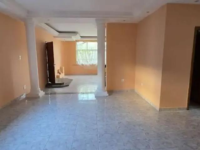 Casa / Sobrado para Locação em Praia Grande/SP Cidade Ocian 3 Quartos