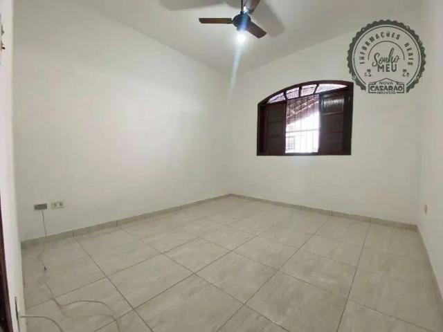 Casa / Sobrado para Locação em Praia Grande/SP Cidade Ocian 3 Quartos