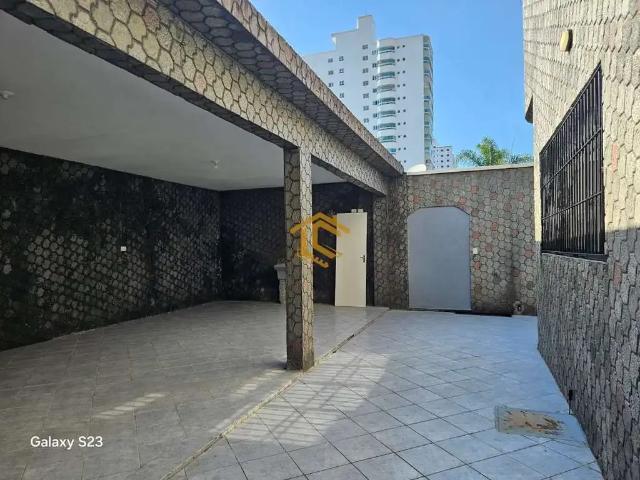 Casa / Sobrado para Locação em Praia Grande/SP Cidade Ocian 3 Quartos