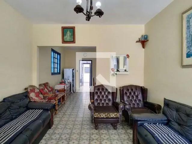Casa / Sobrado para Locação em Praia Grande/SP Cidade Ocian 4 Quartos