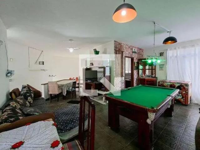 Casa / Sobrado para Locação em Praia Grande/SP Cidade da Criança 3 Quartos