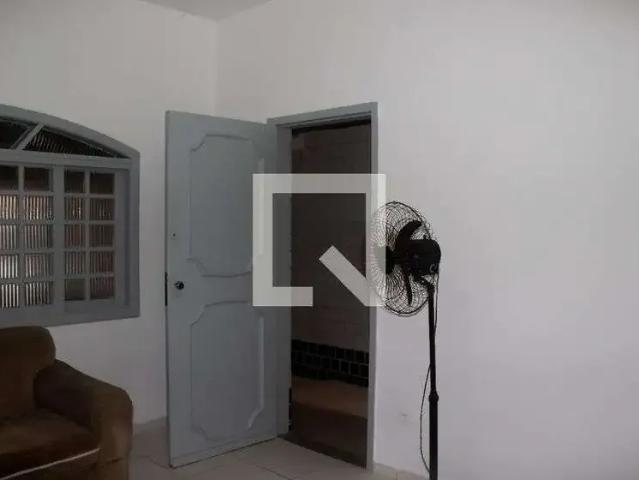 Casa / Sobrado para Locação em Praia Grande/SP Aviação 2 Quartos