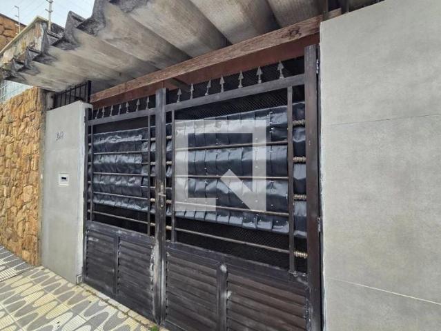 Casa / Sobrado para Locação em Praia Grande/SP Boqueirão 1 Quartos