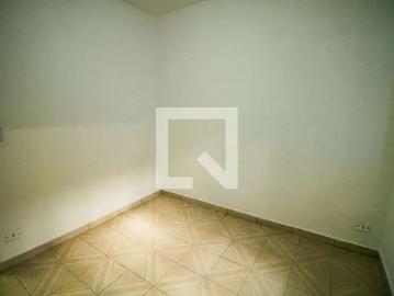 Casa / Sobrado para Locação em Praia Grande/SP Boqueirão 2 Quartos