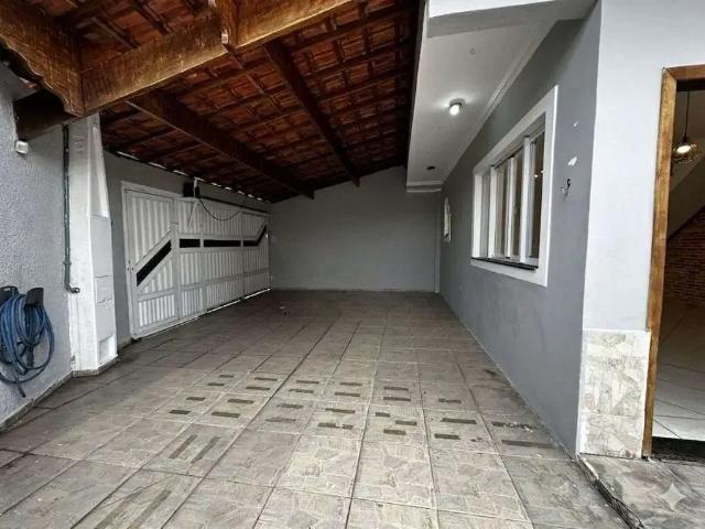 Casa / Sobrado para Locação em Praia Grande/SP Boqueirão 3 Quartos