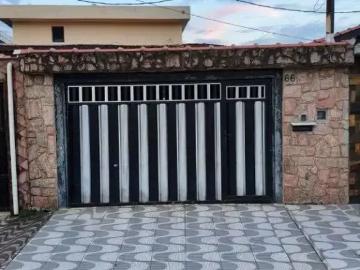 Casa / Sobrado para Locação em Praia Grande/SP Boqueirão 3 Quartos
