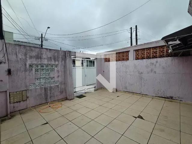 Casa / Sobrado para Locação em Praia Grande/SP Boqueirão 3 Quartos
