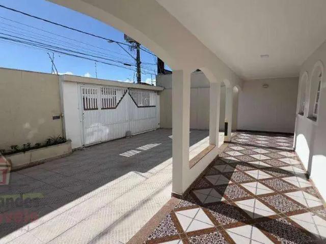 Casa / Sobrado para Locação em Praia Grande/SP Boqueirão 4 Quartos