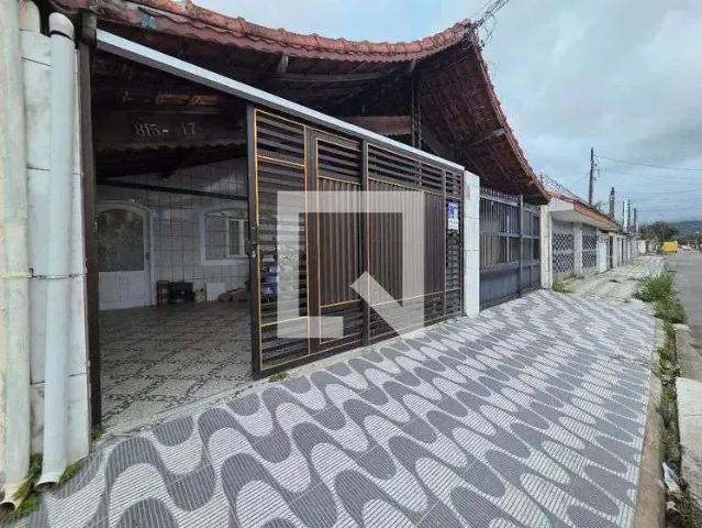 Casa / Sobrado para Locação em Praia Grande/SP Balneário Maracanã 3 Quartos