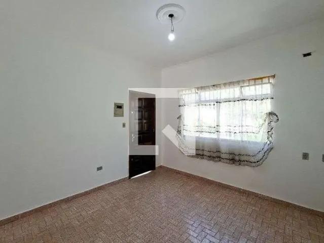 Casa / Sobrado para Locação em Praia Grande/SP Maracanã 2 Quartos