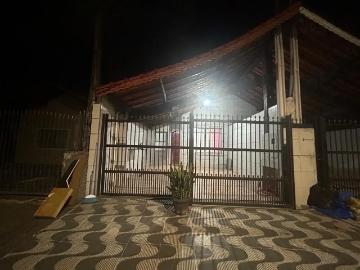 Casa / Sobrado para Locação em Praia Grande/SP Balneário Maracanã 2 Quartos