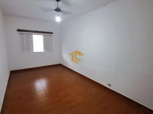 Casa / Sobrado para Locação em Praia Grande/SP Balneário Maracanã 2 Quartos
