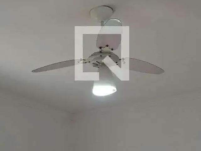 Casa / Sobrado para Locação em Praia Grande/SP Maracanã 2 Quartos