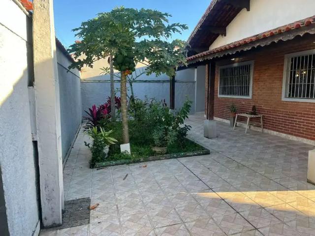 Casa / Sobrado para Locação em Praia Grande/SP Balneário Flórida 3 Quartos