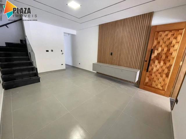 Casa / Sobrado para Locação em Praia Grande/SP Guilhermina 3 Quartos