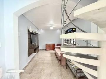 Casa / Sobrado para Locação em Praia Grande/SP Guilhermina 3 Quartos